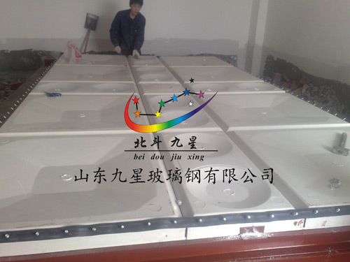 组合式玻璃钢水箱安装现场